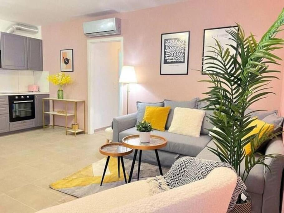 B104 - Liberty Bridge Lovely Home With Free Parking Будапеща Екстериор снимка