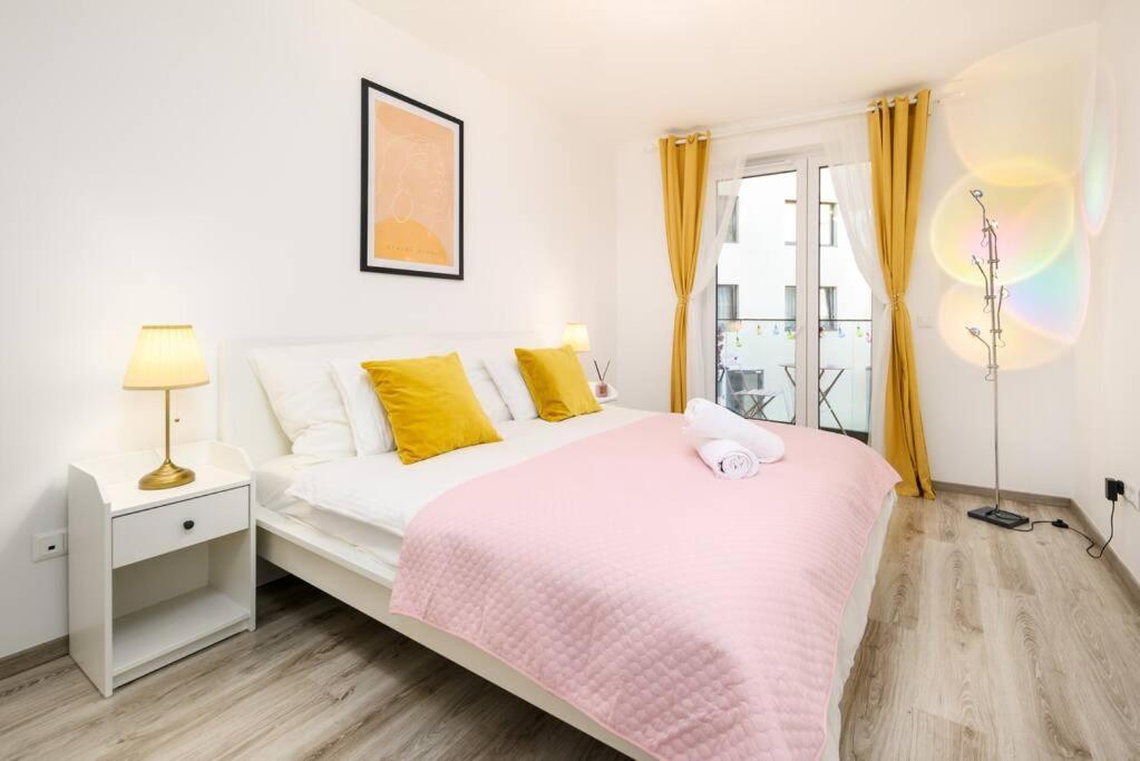 B104 - Liberty Bridge Lovely Home With Free Parking Будапеща Екстериор снимка