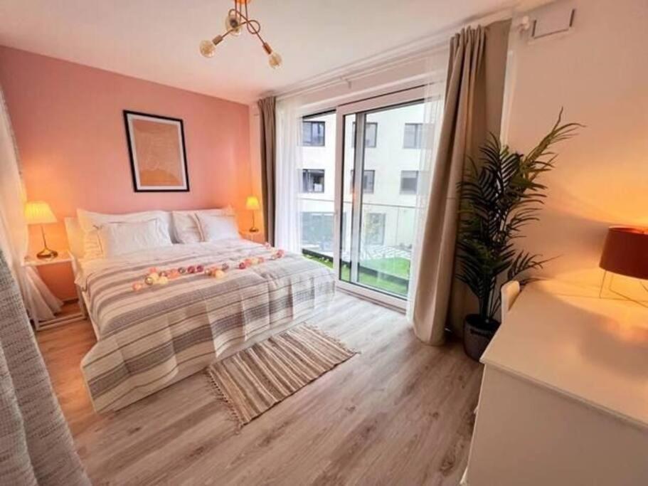 B104 - Liberty Bridge Lovely Home With Free Parking Будапеща Екстериор снимка