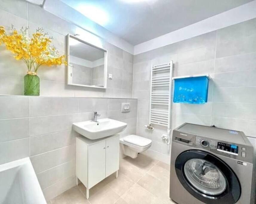 B104 - Liberty Bridge Lovely Home With Free Parking Будапеща Екстериор снимка